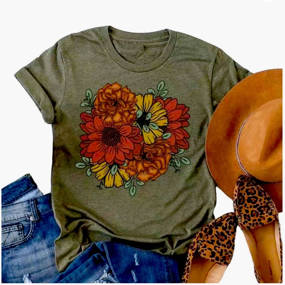 NWOT Olive green short sleeve tee with floral design Size XL